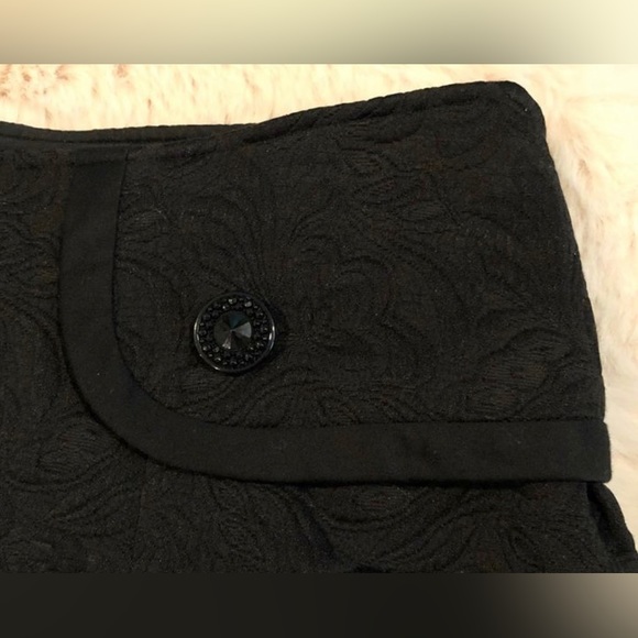 To The Max Mini Skirt - Picture 3 of 7